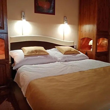 Jazmin-szieszta Apartmanhaz Апартаменты *